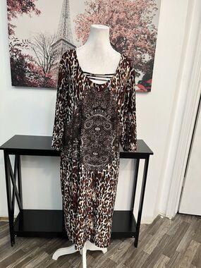 Mlle Gabrielle plus size 3XL shift dress leopard animal print paisley medallion